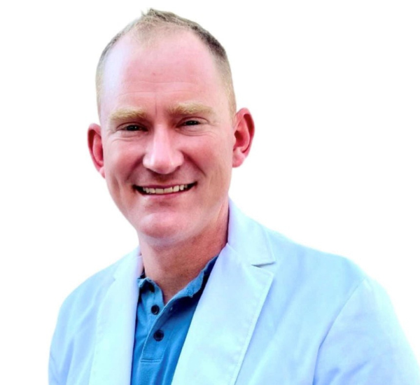 LASIK surgeon Dr. Bryant Giles